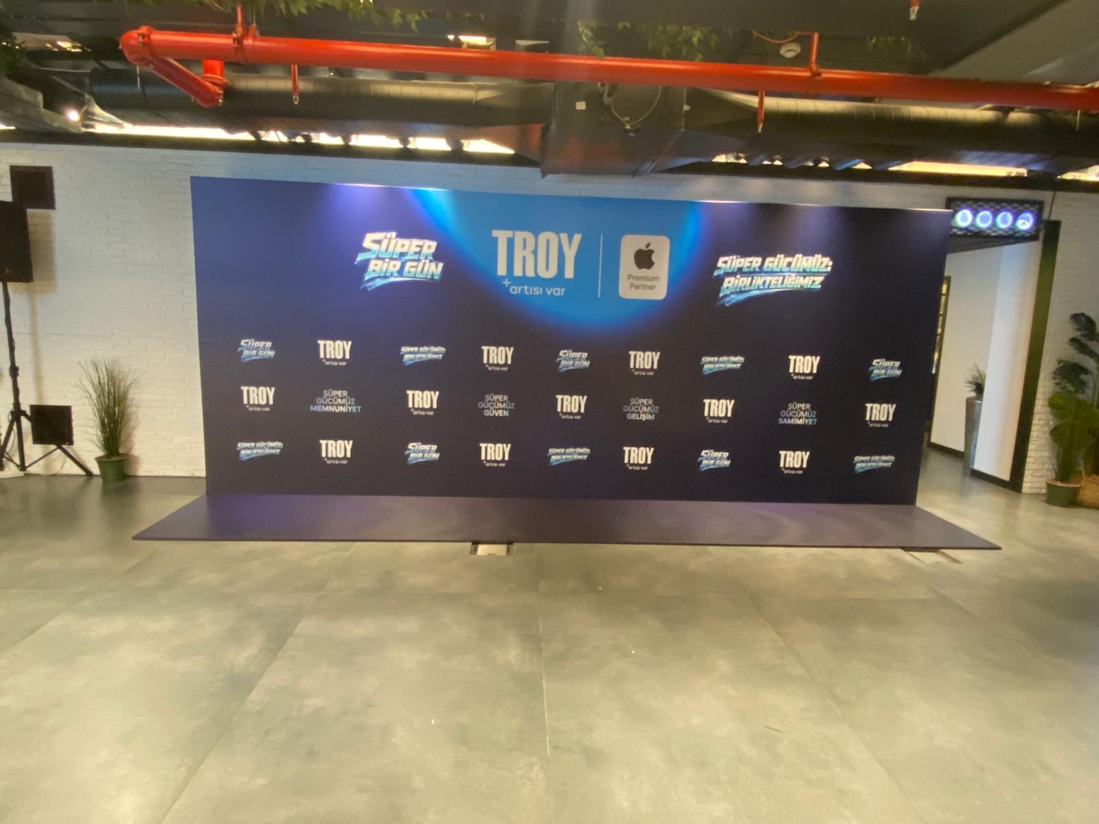 1d7a3d7d-a8c6-4482-8005-1a6a52181976